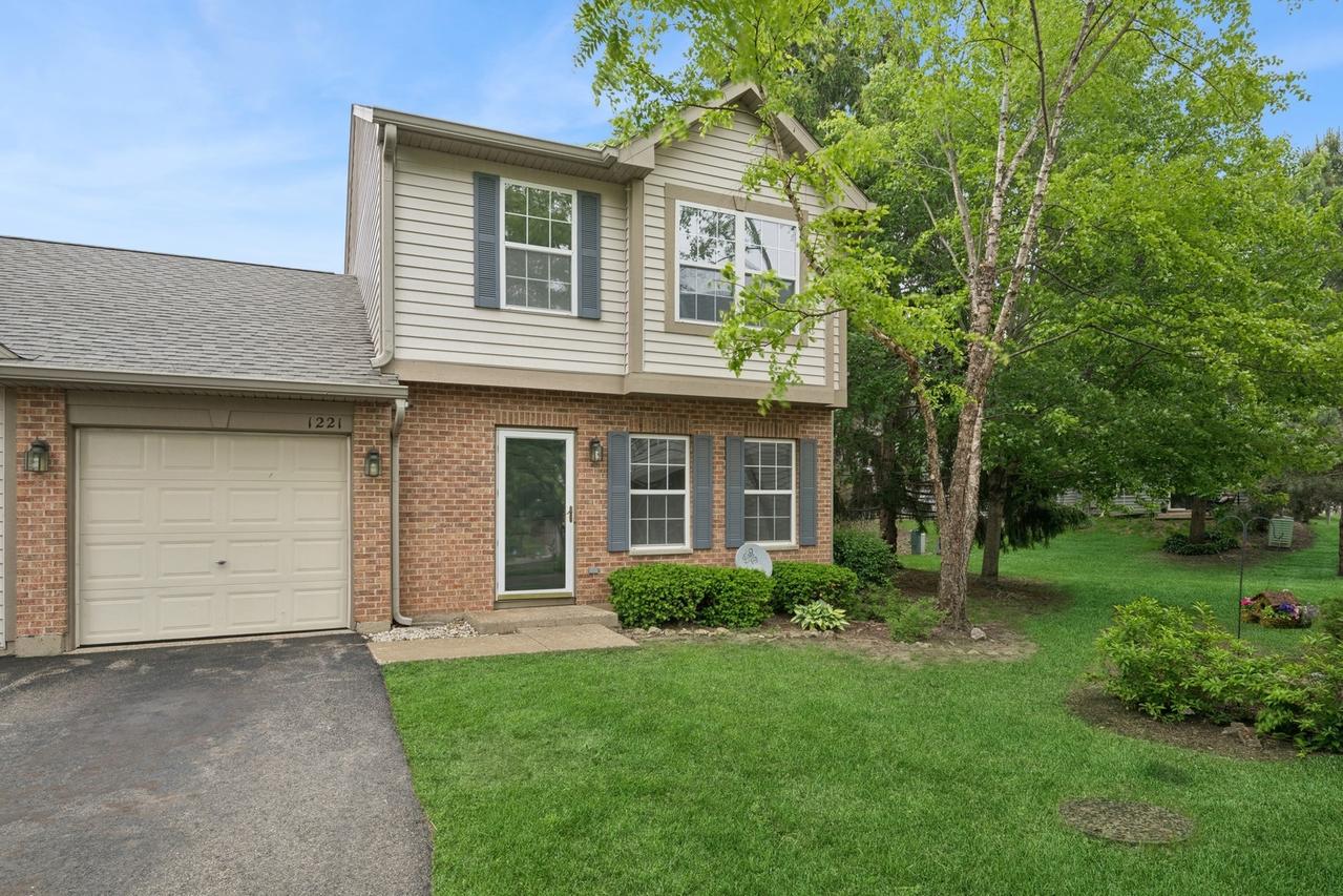 1221 N Village Dr., Round Lake Beach, IL 60073