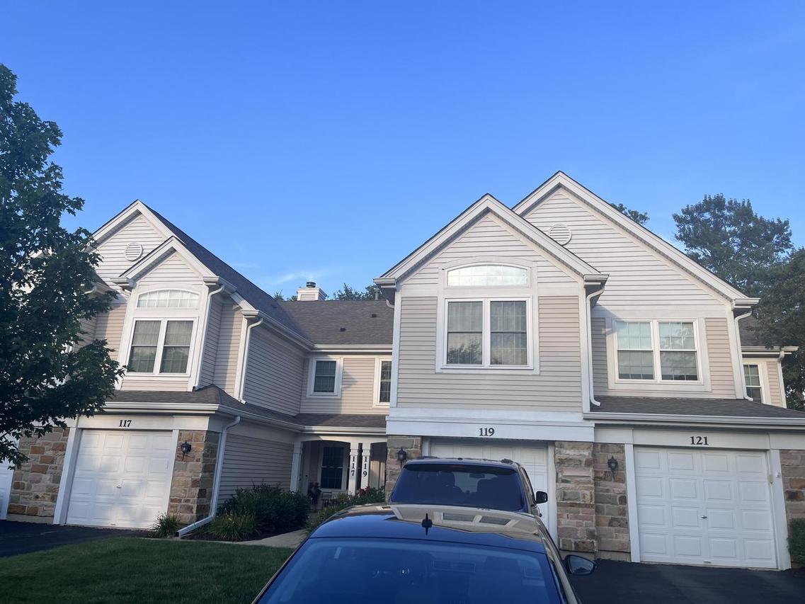 119 Concord Ln., Carol Stream, IL 60188