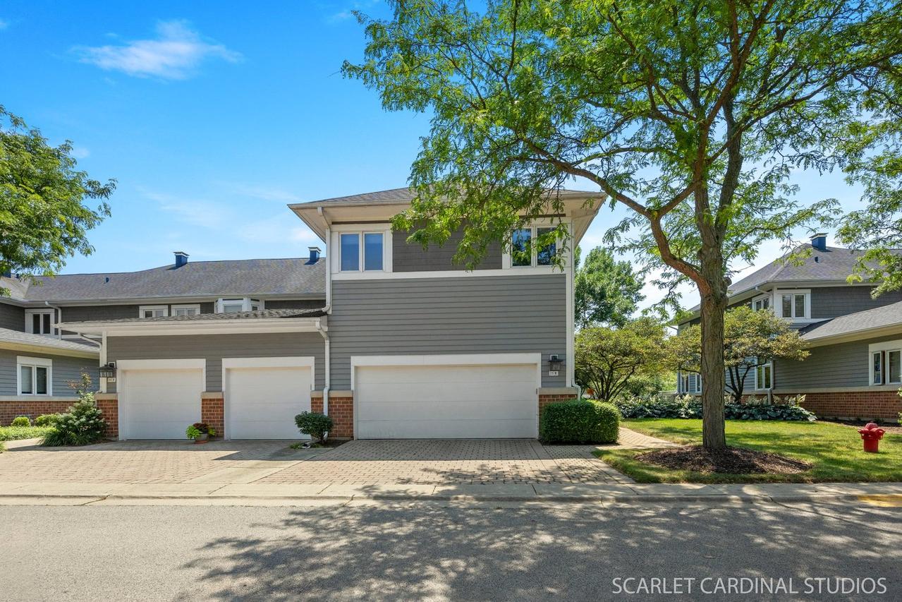 23 Mashie Ct., Woodridge, IL 60517