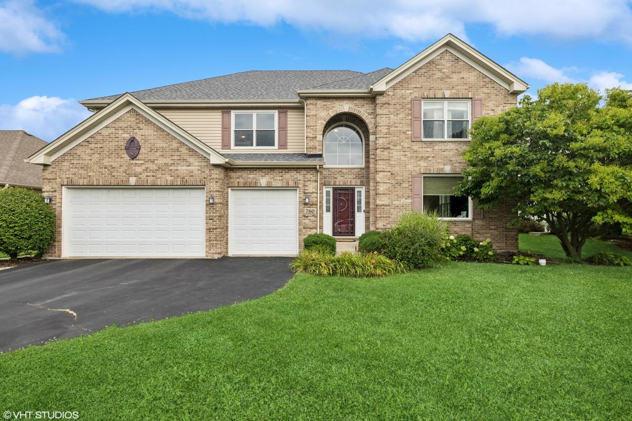 760 Fox Trail Ter., Cary, IL 60013