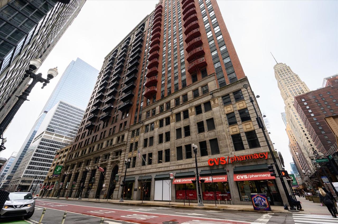 208 W Washington St. #602, Chicago, IL 60606