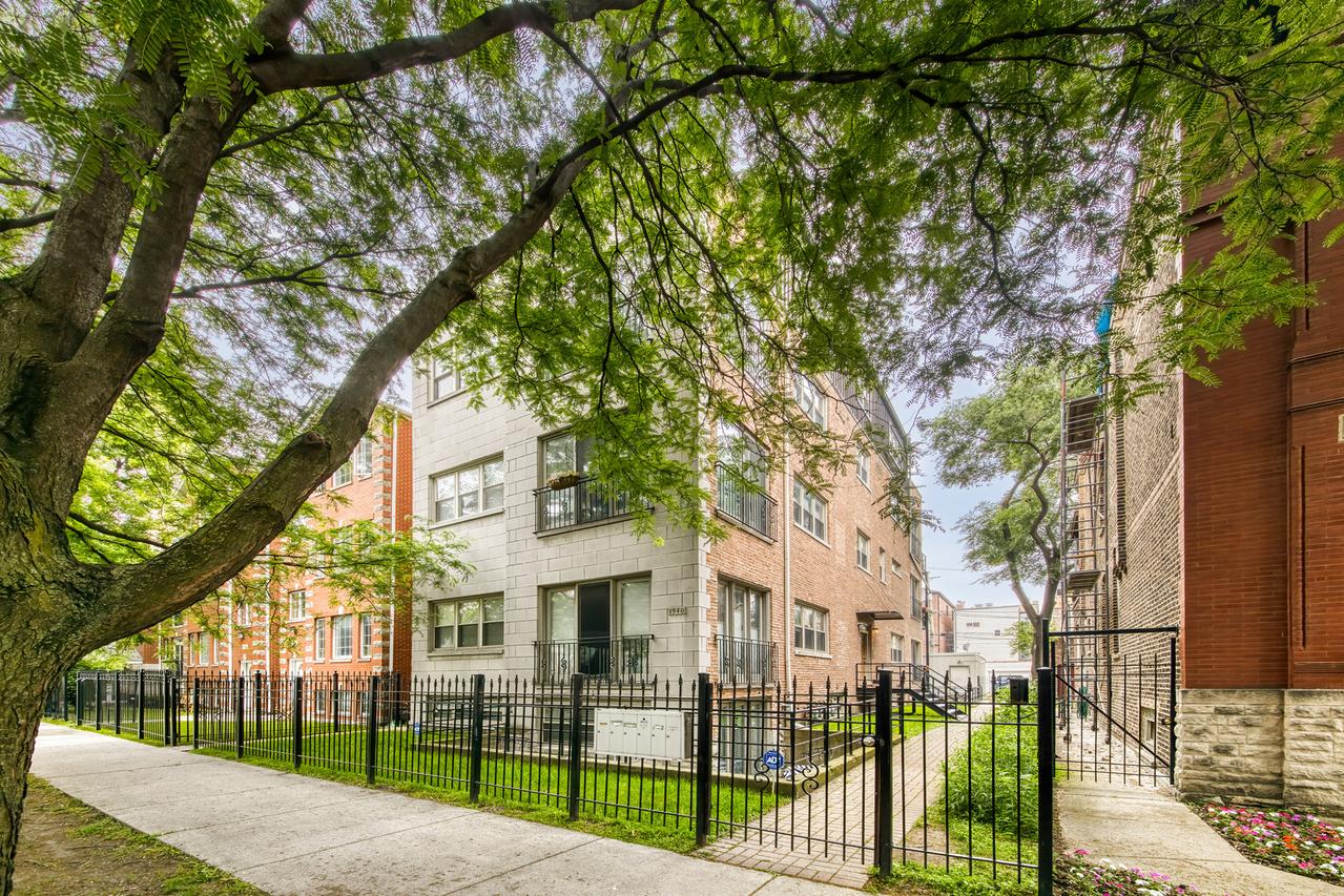 1540 N Claremont Ave. #1W, Chicago, IL 60622