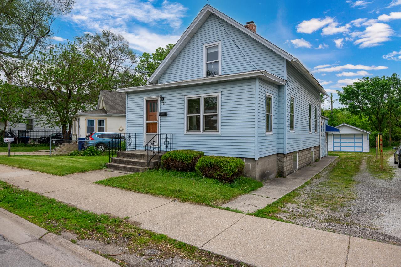 1911 Vermont St., Blue Island, IL 60406