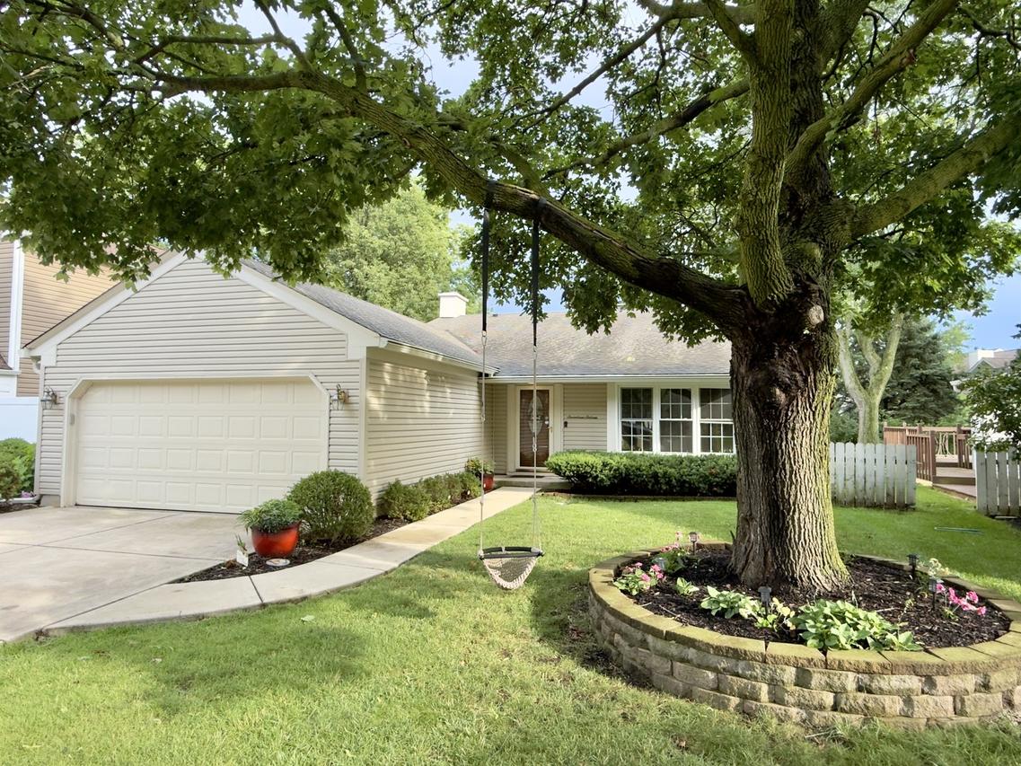 1716 Paddington Ave., Naperville, IL 60563