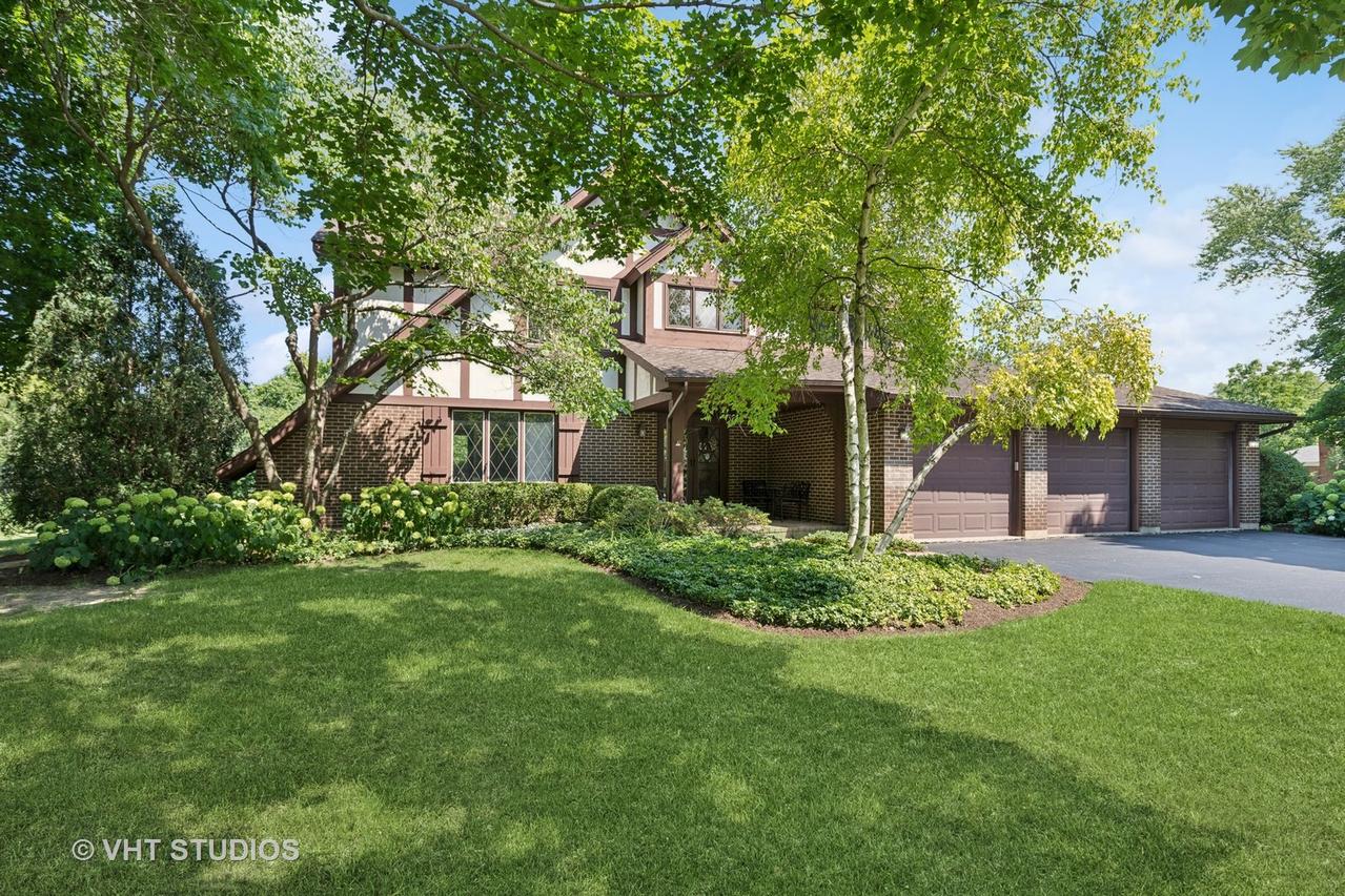14 Trent Rd., Hawthorn Woods, IL 60047