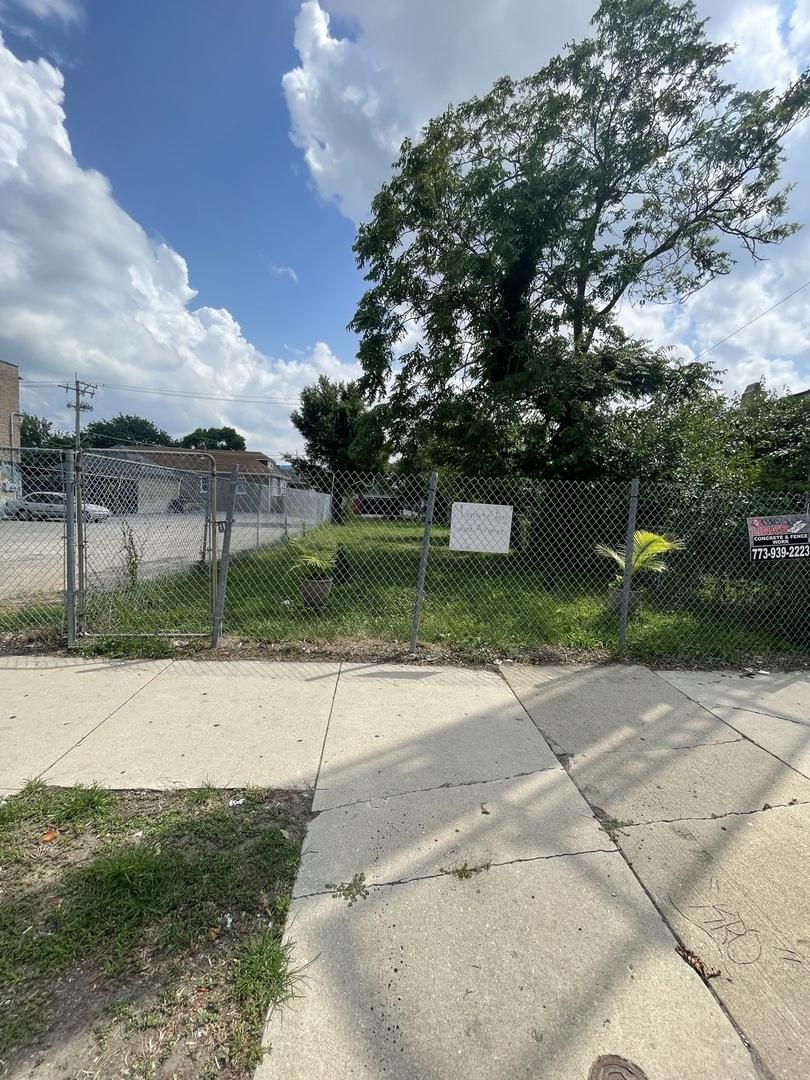 2711 W 59th St., Chicago, IL 60629