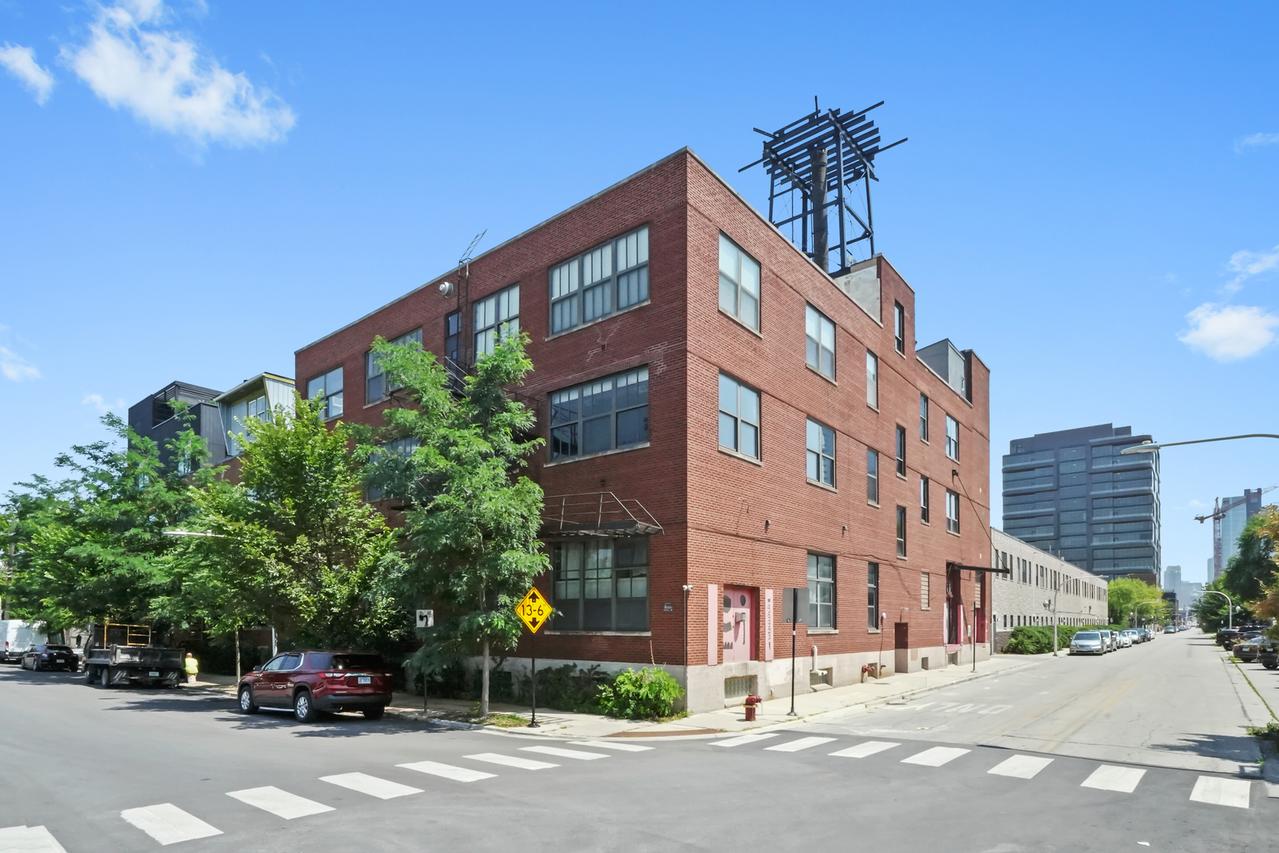 407 N Elizabeth St. #209, Chicago, IL 60642