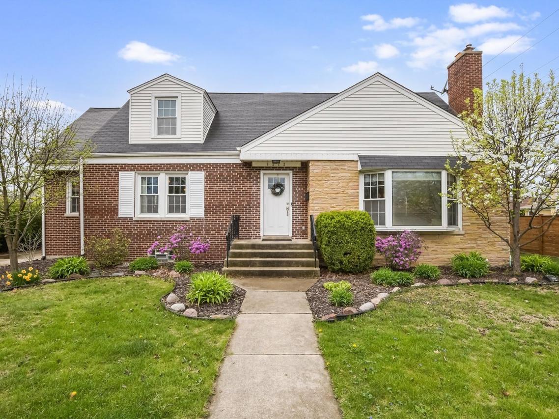 1212 S Greenwood Ave., Park Ridge, IL 60068
