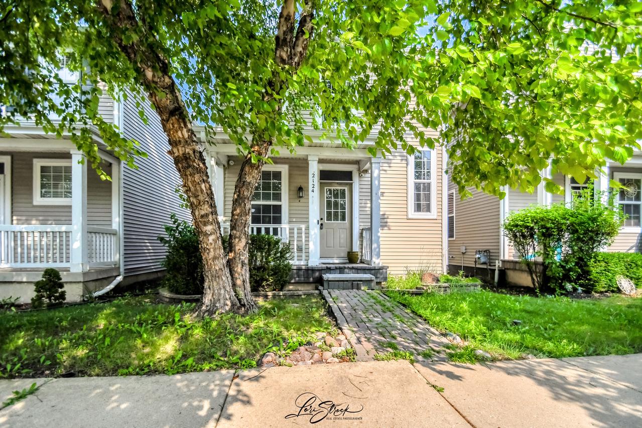 2124 Grayhawk Dr., Aurora, IL 60503