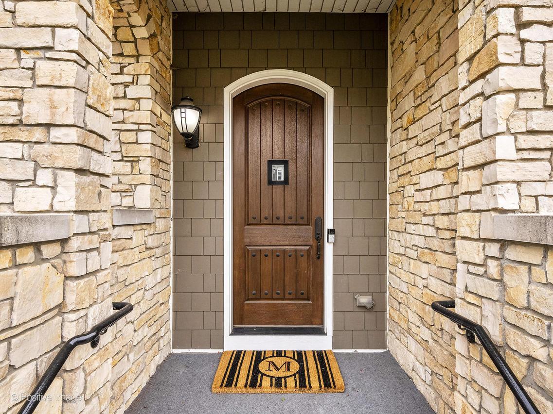 63 W Kennedy Ln., Hinsdale, IL 60521