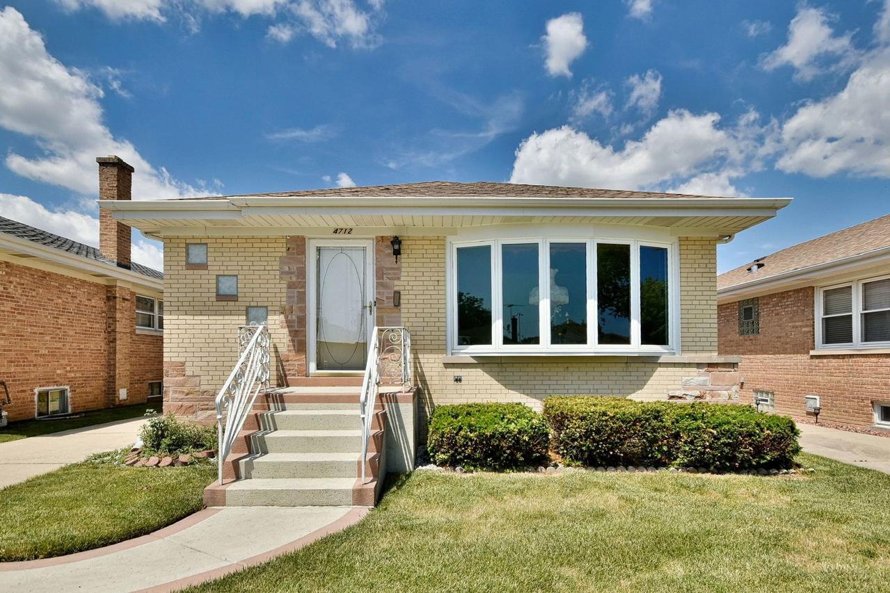 4712 N Ozark Ave., Norridge, IL 60706