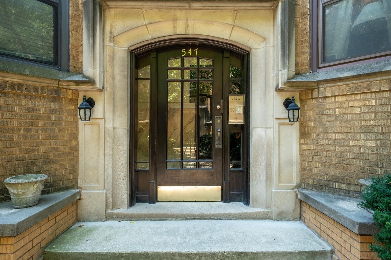 547 W Brompton Ave. #1N, Chicago, IL 60657