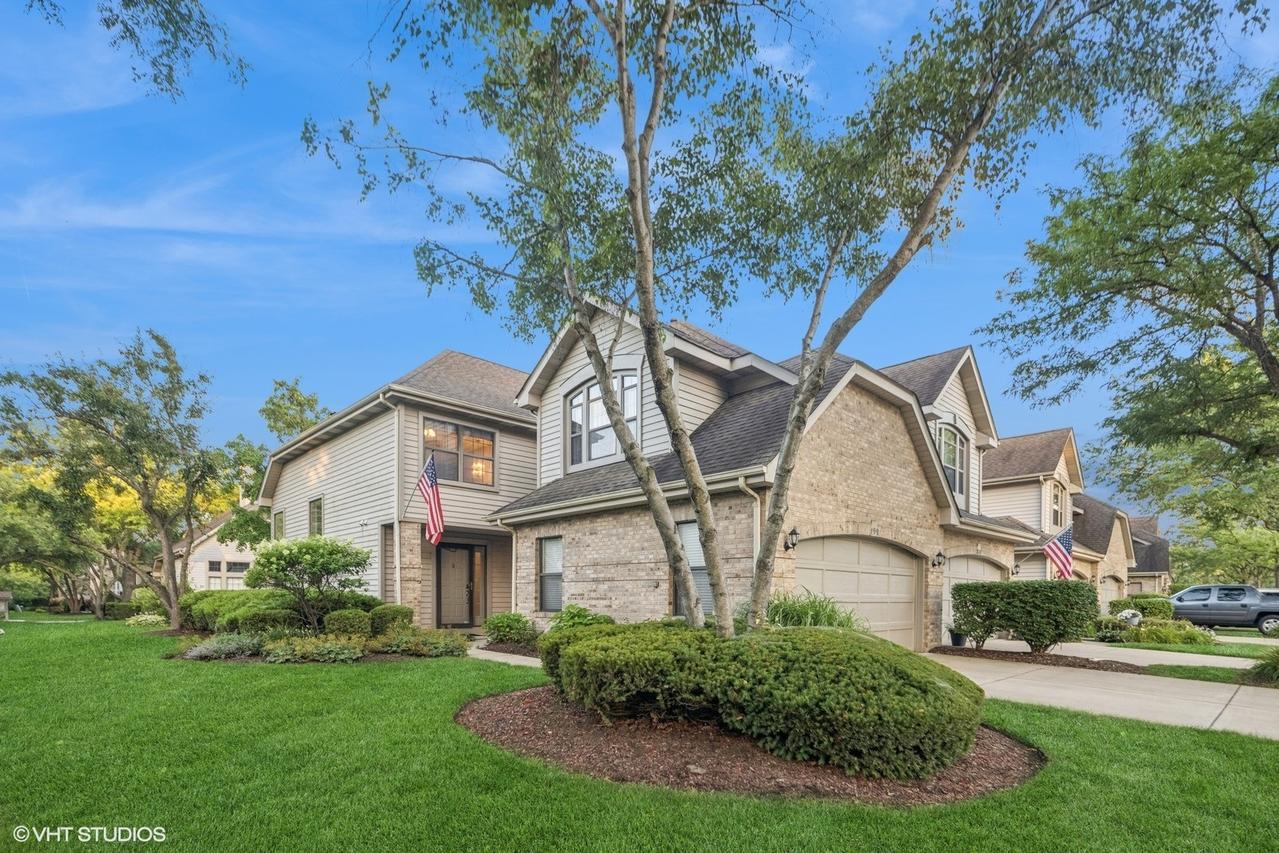 199 Springdale Ln., Bloomingdale, IL 60108