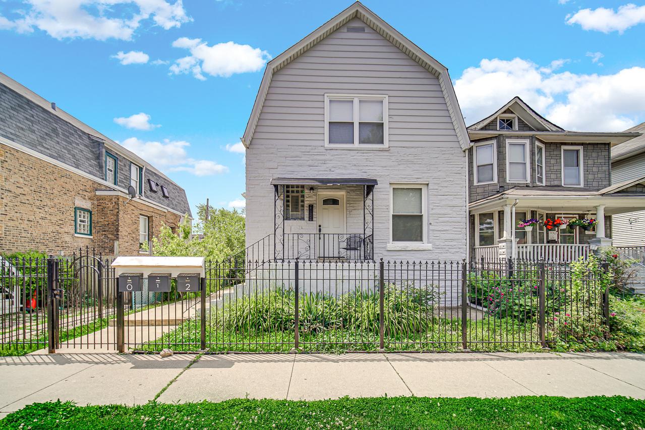 4125 W School St., Chicago, IL 60641