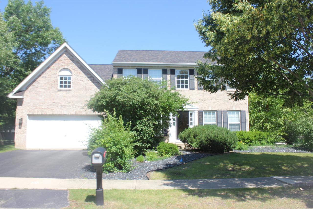 700 N Sparkle Ct., Oswego, IL 60543