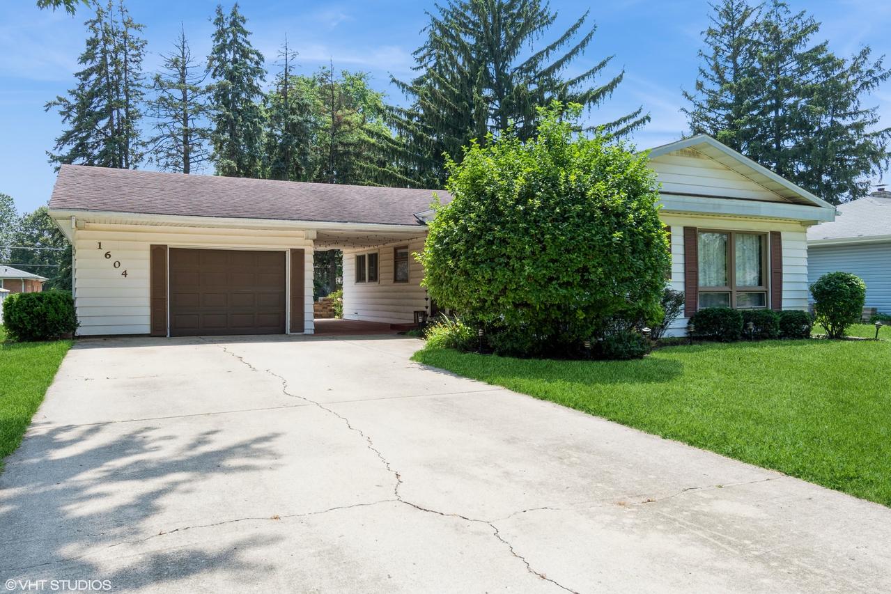 1604 Avalon Ave., Joliet, IL 60435