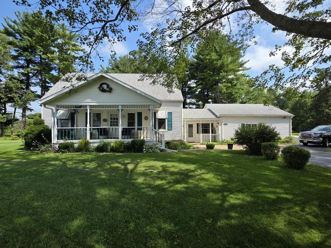 4404 Emerson Rd., Sterling, IL 61081