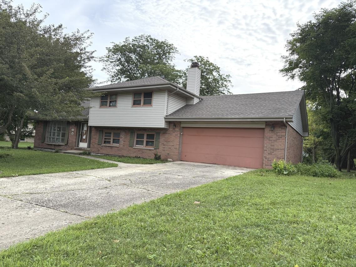 1930 Heather Ln., Joliet, IL 60431