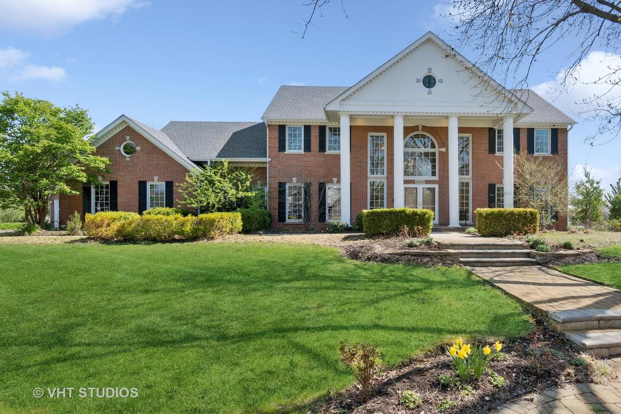10603 Royal Porthcawl Dr., Naperville, IL 60564