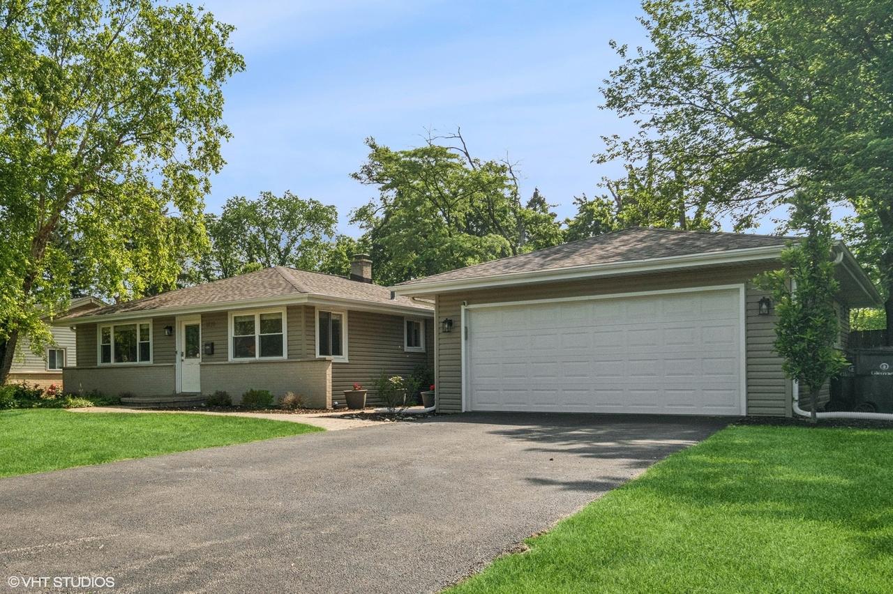 1139 Huber Ln., Glenview, IL 60025