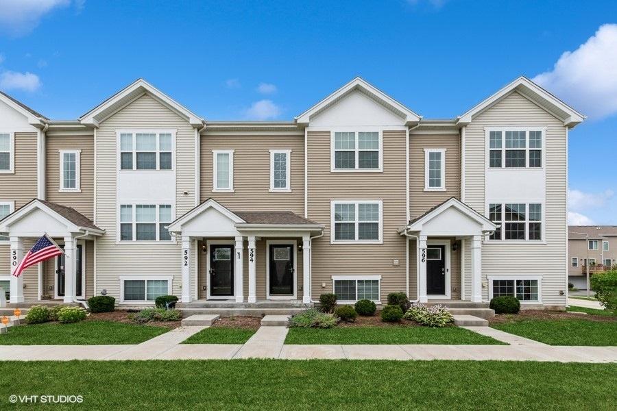 594 Spring Leaf Dr., Joliet, IL 60431