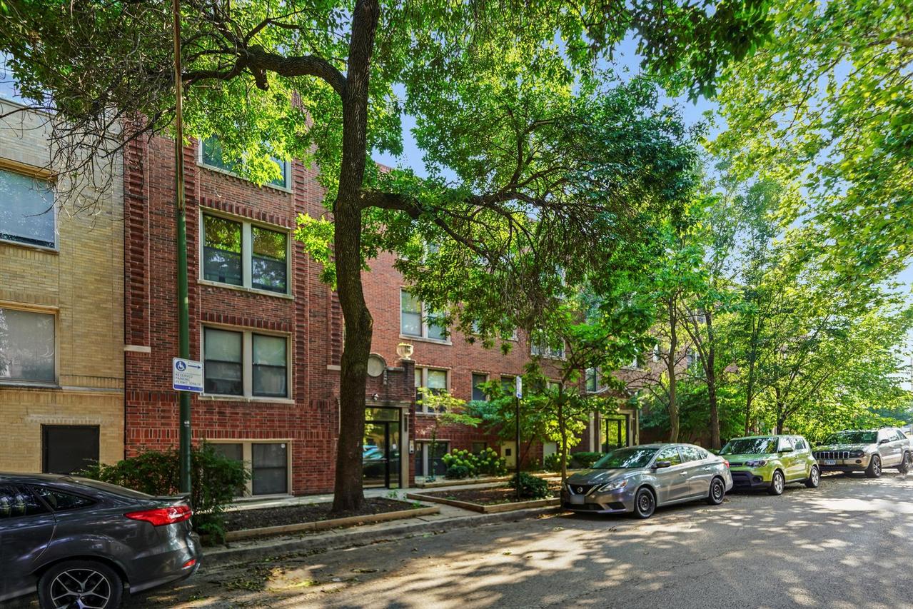 1627 W Columbia Ave. #GW, Chicago, IL 60626