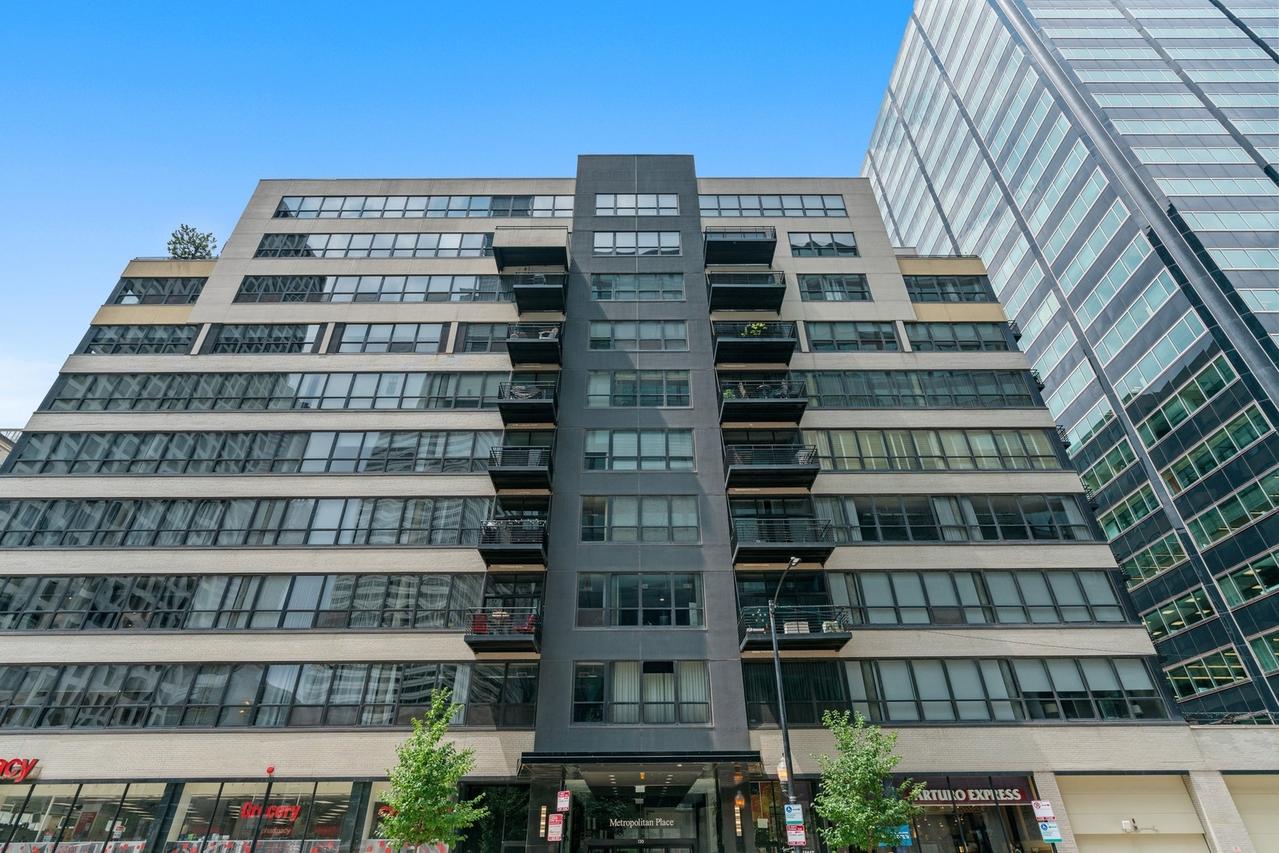 130 S Canal St. #717, Chicago, IL 60606