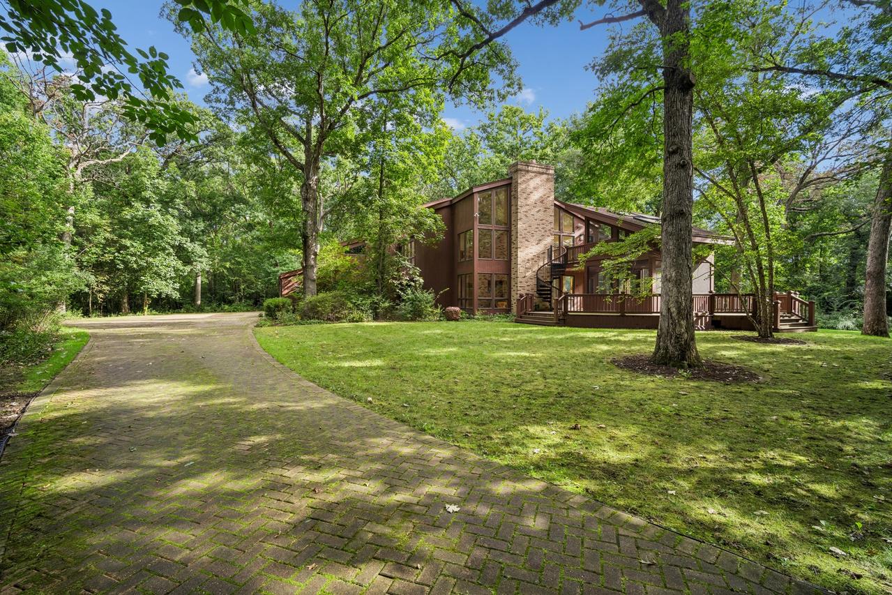 3135 Shagbark Ln., Long Grove, IL 60047