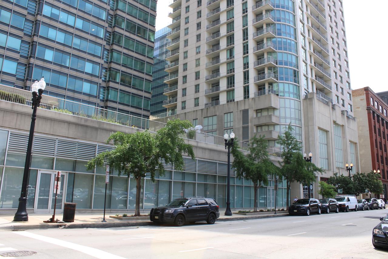 125 S Jefferson St. #1207, Chicago, IL 60661