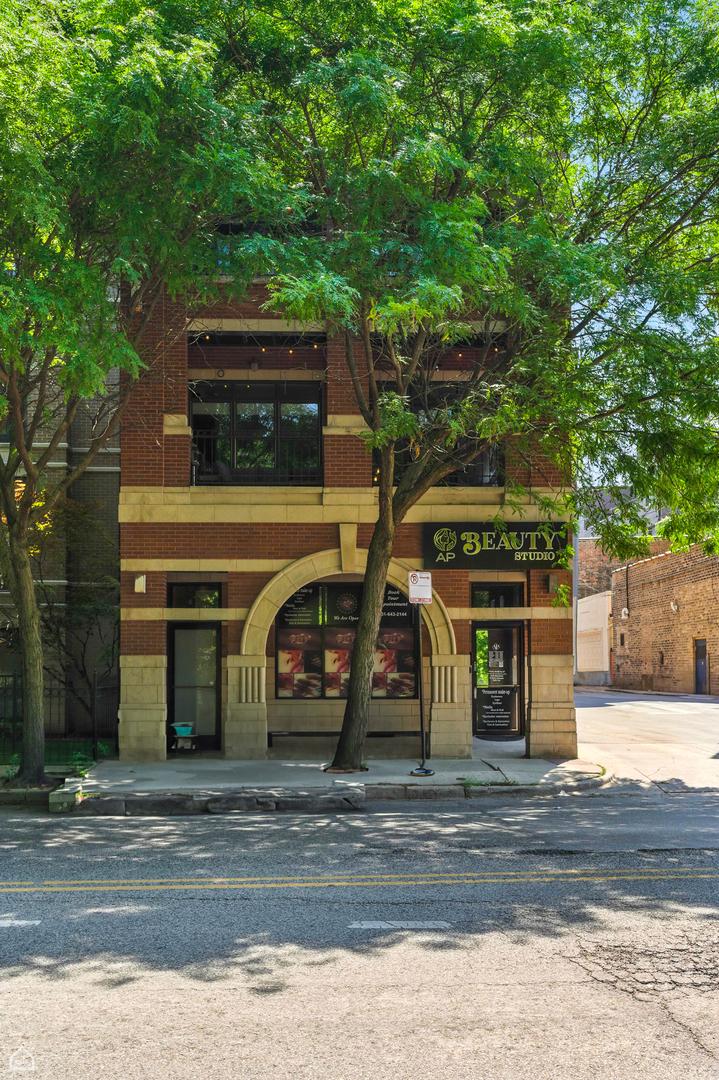 2343 W Montrose Ave. #101, Chicago, IL 60618