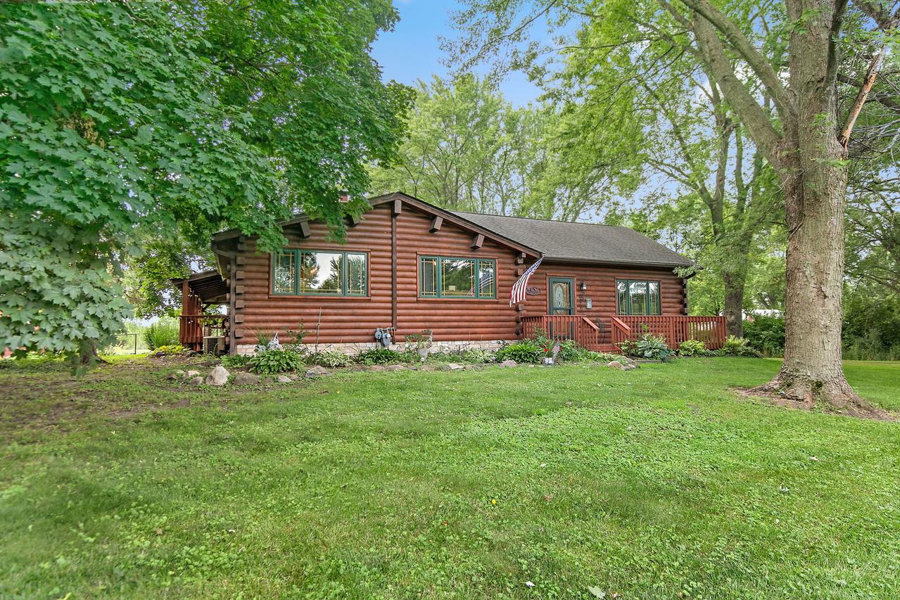 41W591 Lenz Rd., Elgin, IL 60124