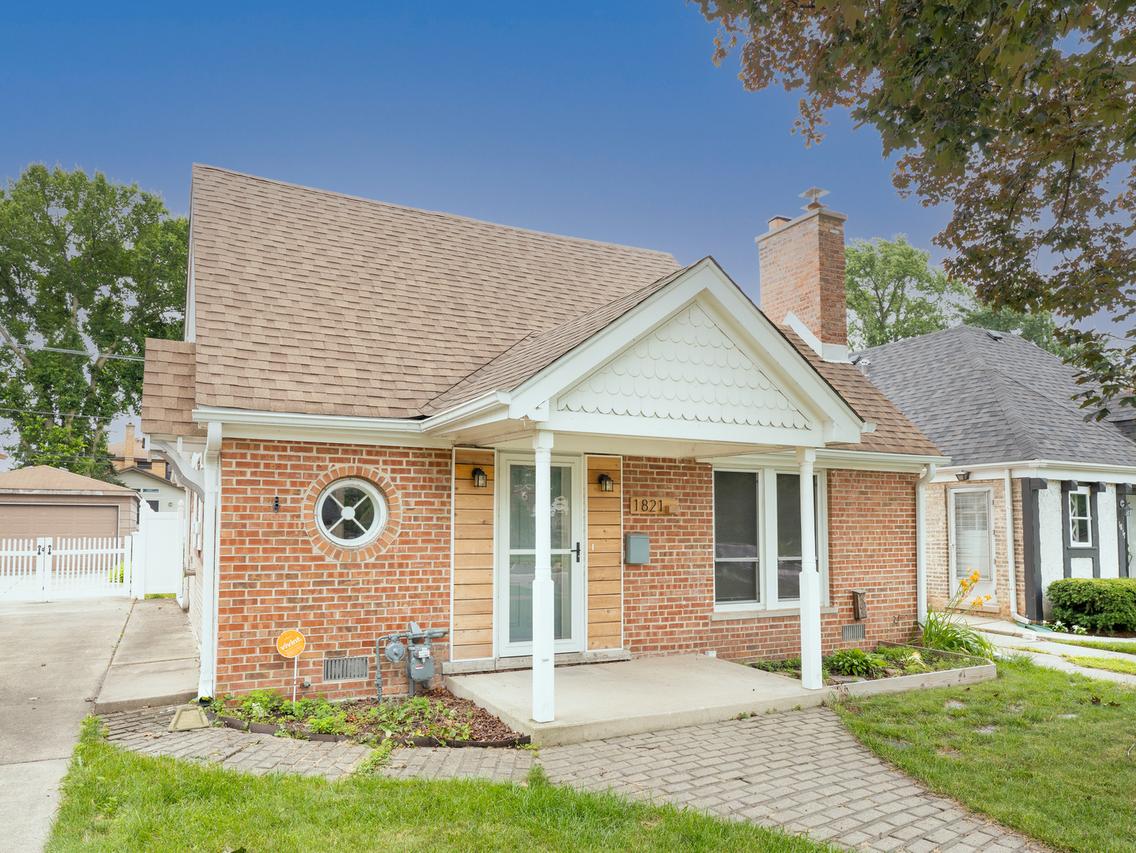 1821 N 74th Ave., Elmwood Park, IL 60707