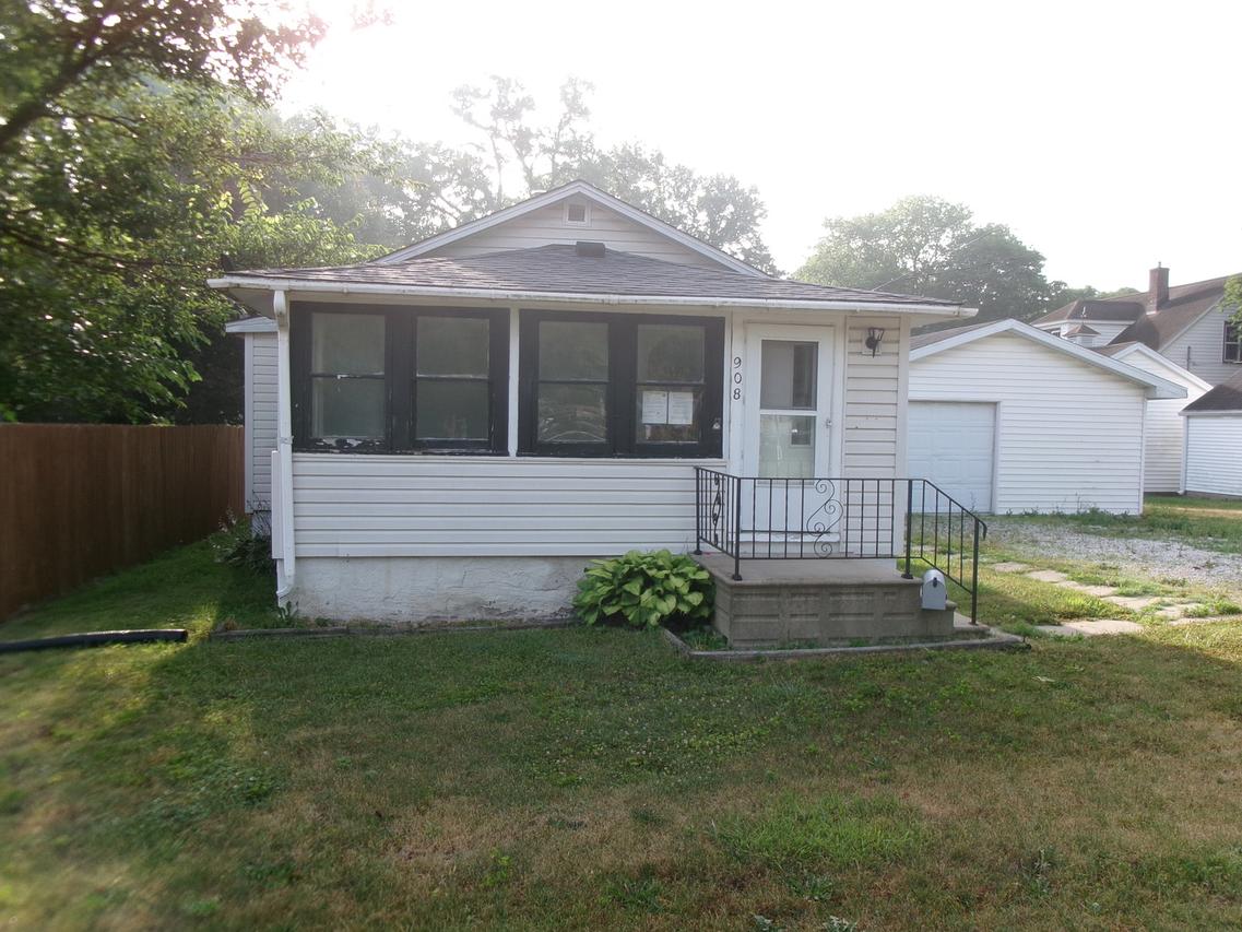 908 Howard St., Ottawa, IL 61350