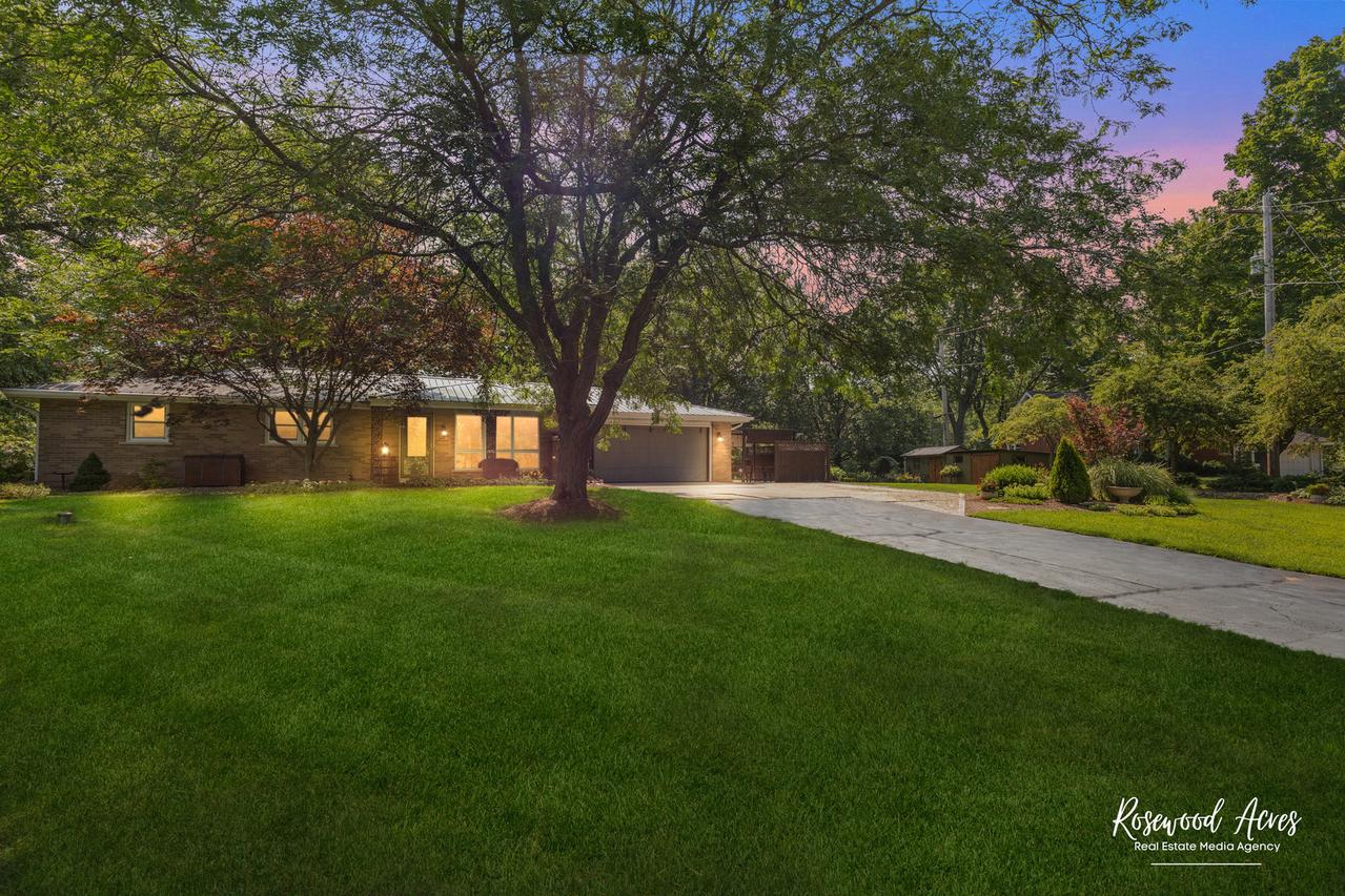 1843 Bittersweet Dr., St. Anne, IL 60964