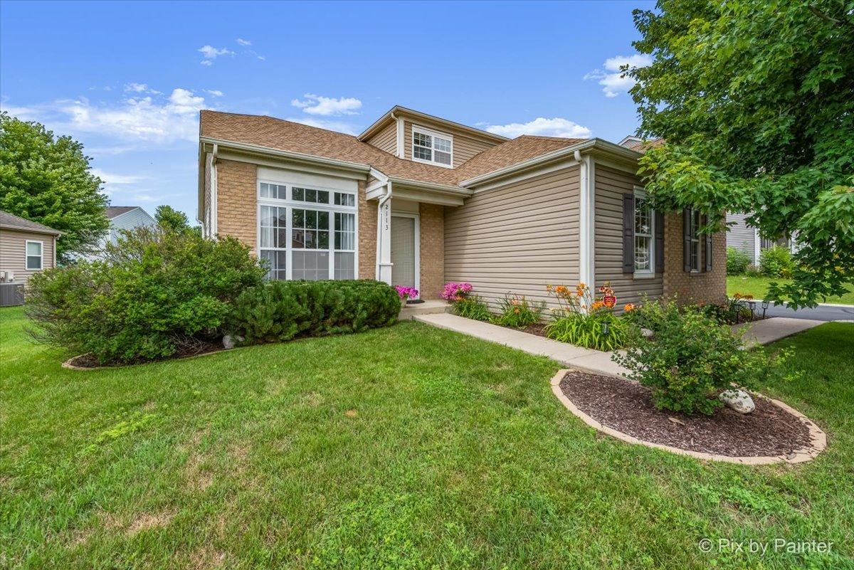 2113 Preswick Ln., Woodstock, IL 60098