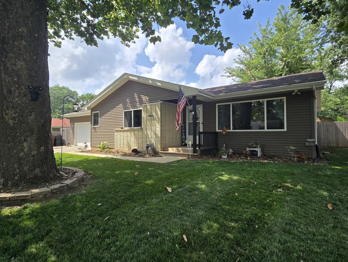 12 Durell Dr., Kankakee, IL 60901