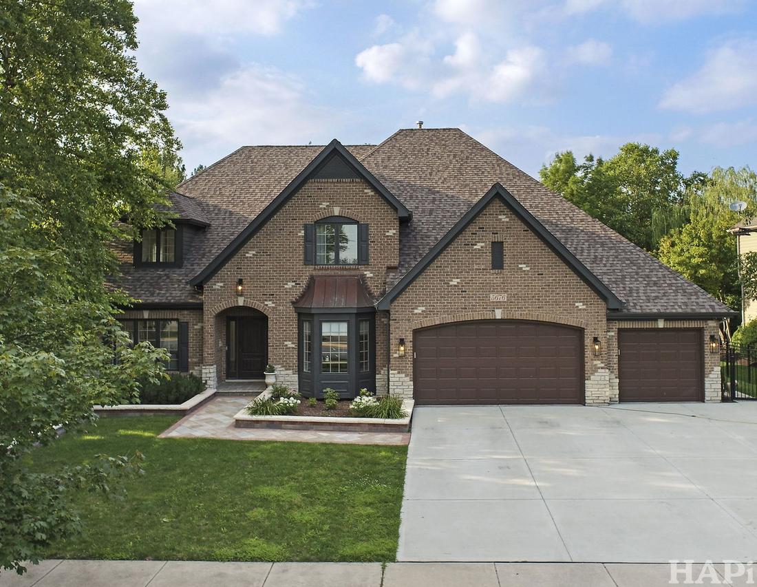 5676 Rosinweed Ln., Naperville, IL 60564