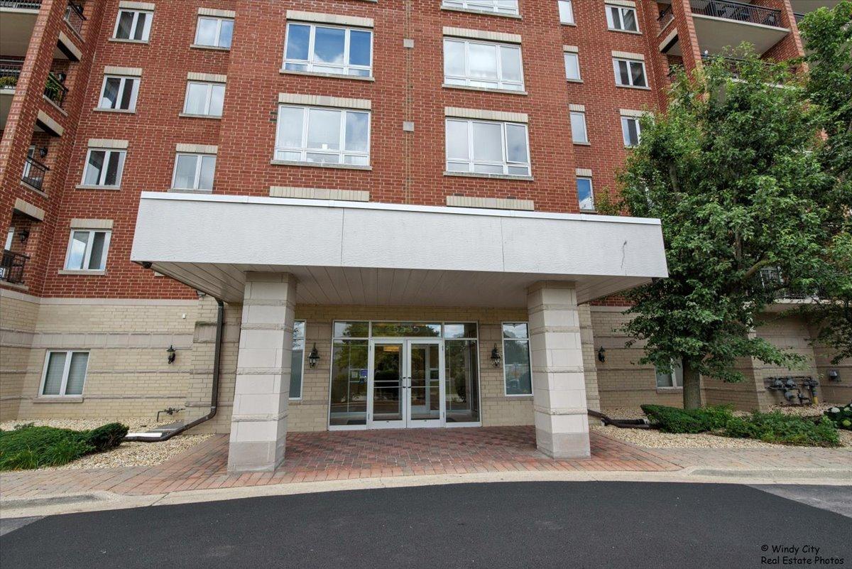 5555 N Cumberland Ave. #410, Chicago, IL 60656