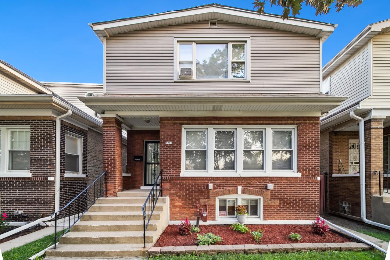 5021 W Nelson St., Chicago, IL 60641