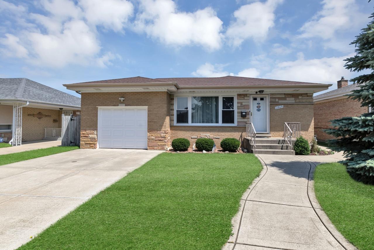 8809 Oleander Ave., Morton Grove, IL 60053