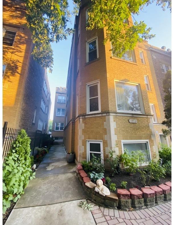 2219 W Highland Ave. #2N, Chicago, IL 60133