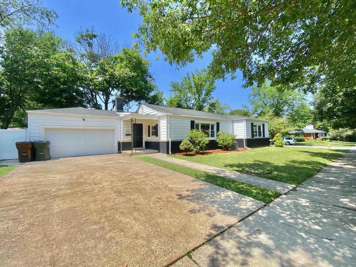 830 Latimer Ln., Flossmoor, IL 60422