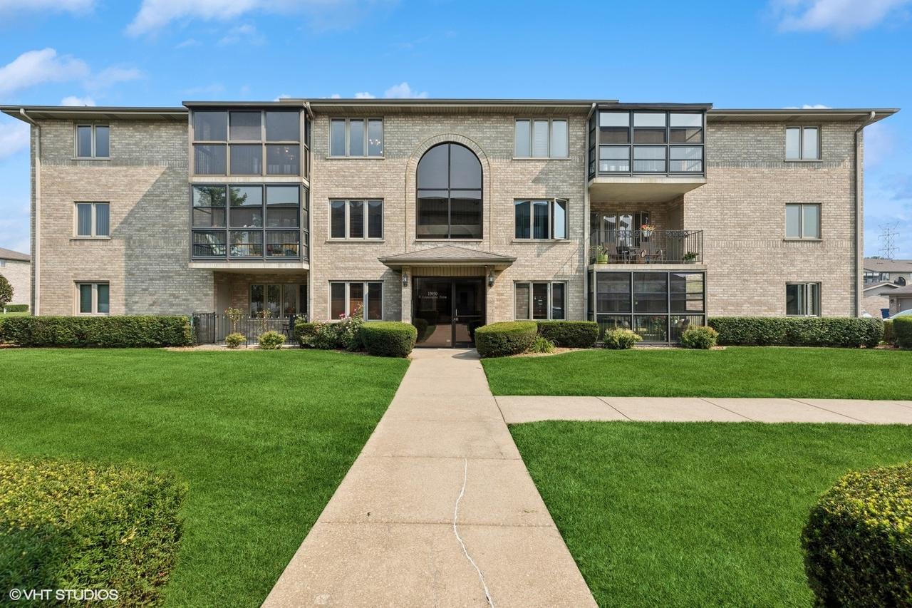 13950 E Leamington Dr. #209, Crestwood, IL 60418