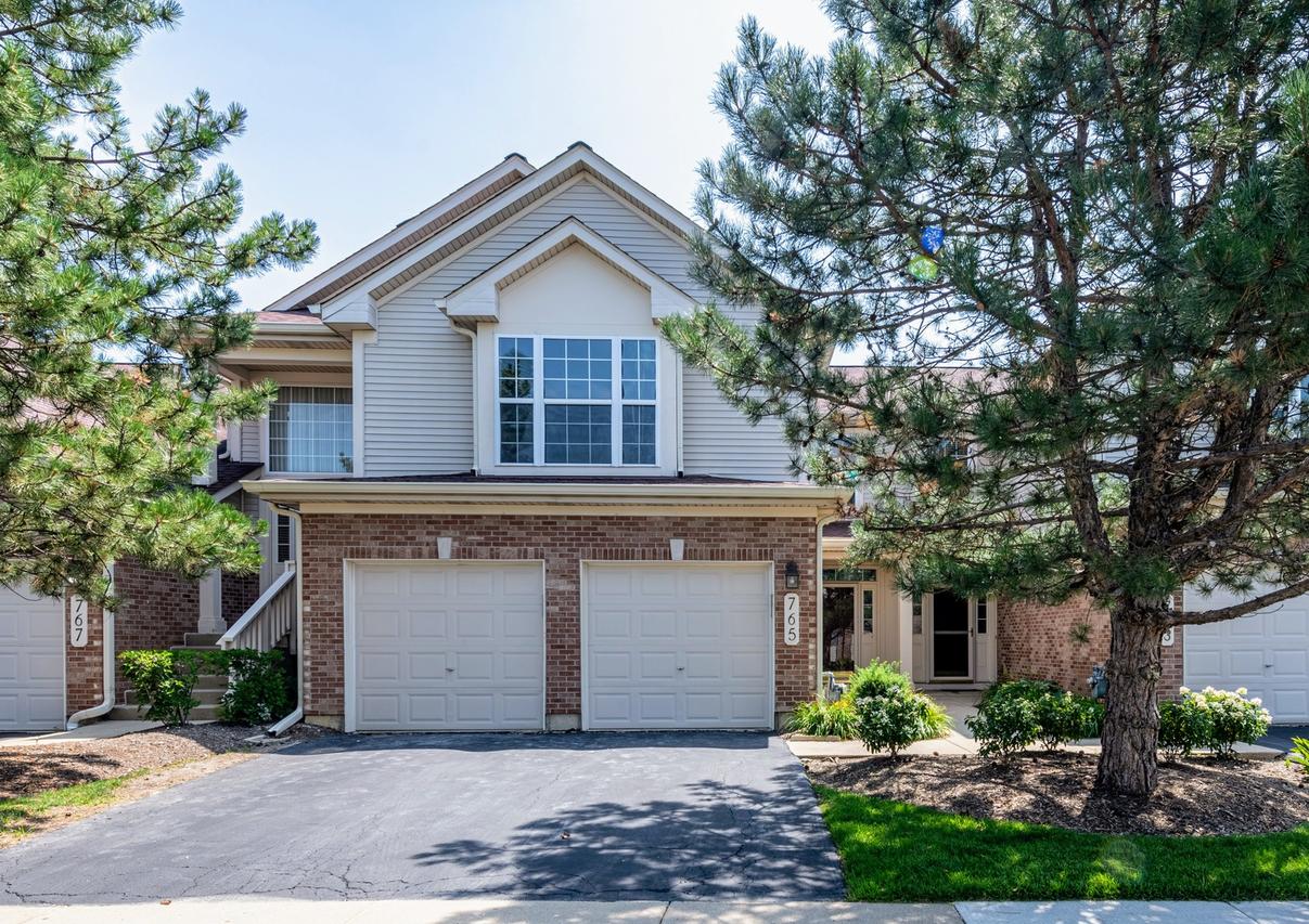 765 Stonewall Ct., Schaumburg, IL 60173
