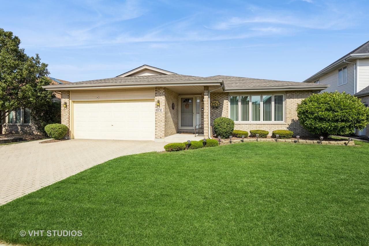 10737 Long St., Oak Lawn, IL 60453