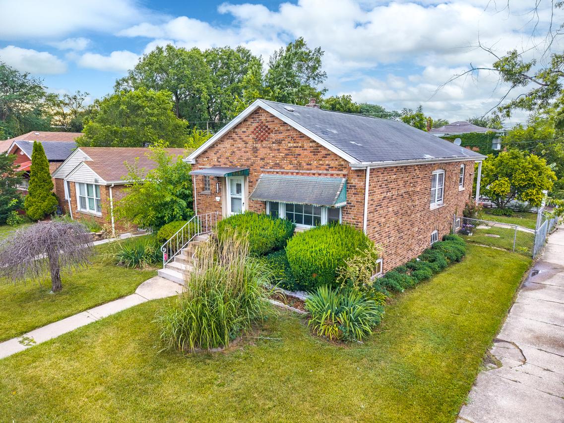 119 E 146th St., Riverdale, IL 60827