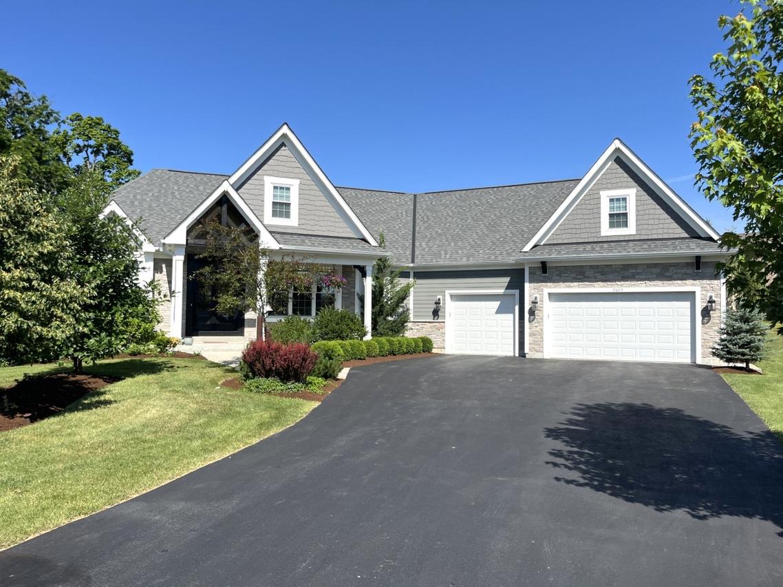9605 Stonecastle Ln., Lakewood, IL 60014