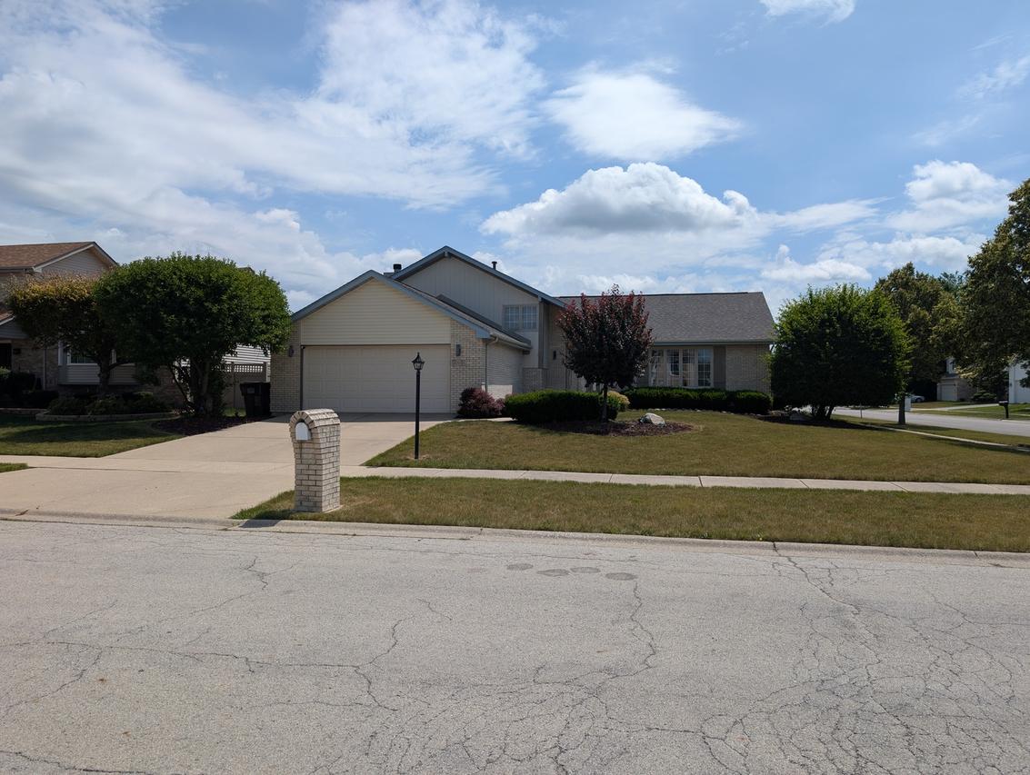 22931 Ridgeway Ave., Richton Park, IL 60471