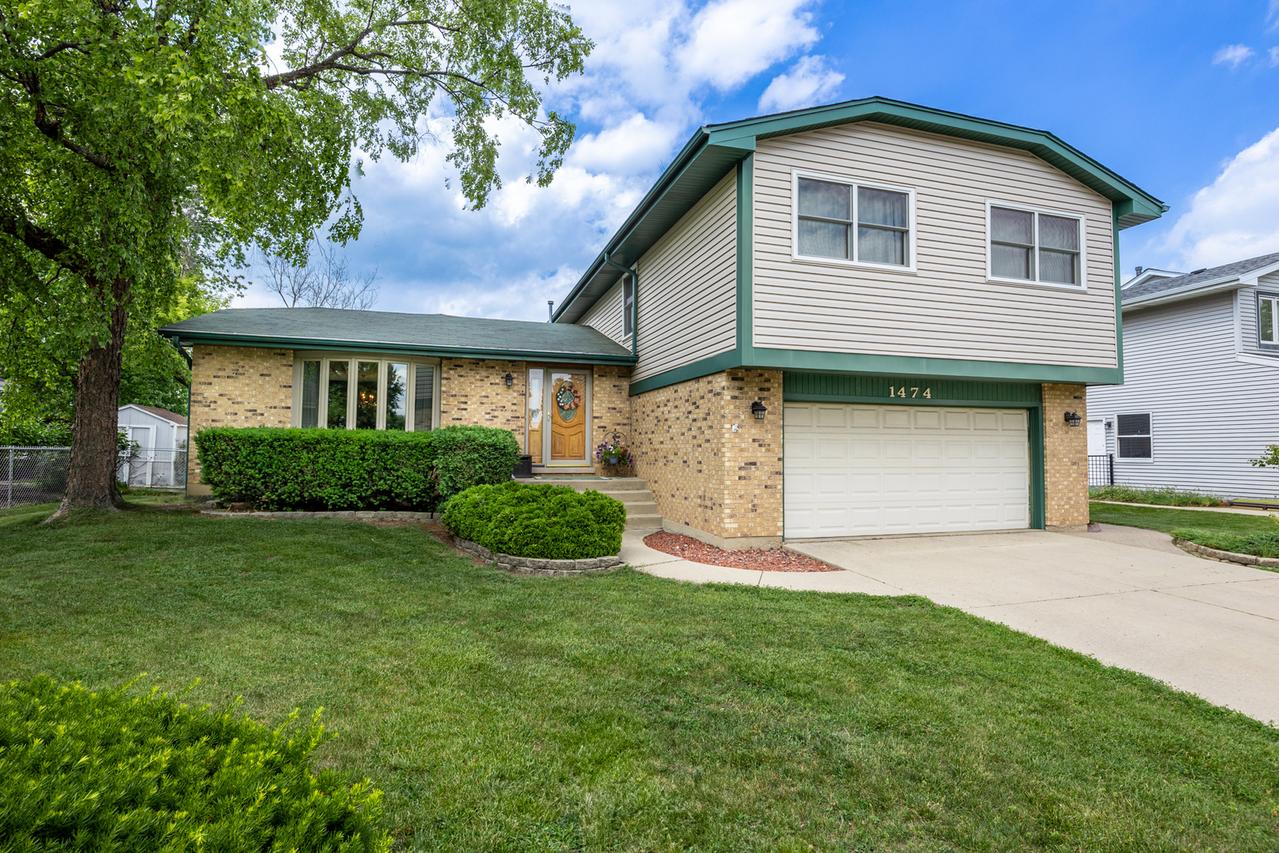 1474 Haar Ln., Elk Grove Village, IL 60007