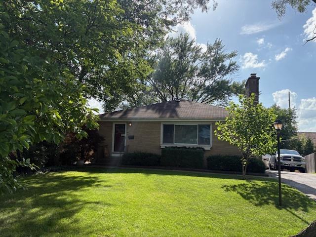 136 Walton St., Barrington, IL 60010